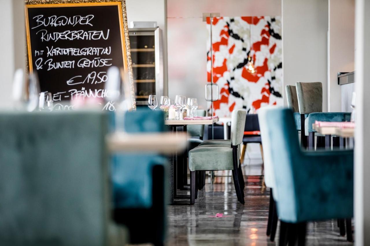 Hotel Faehrhaus Km734 Dusseldorf Ngoại thất bức ảnh
