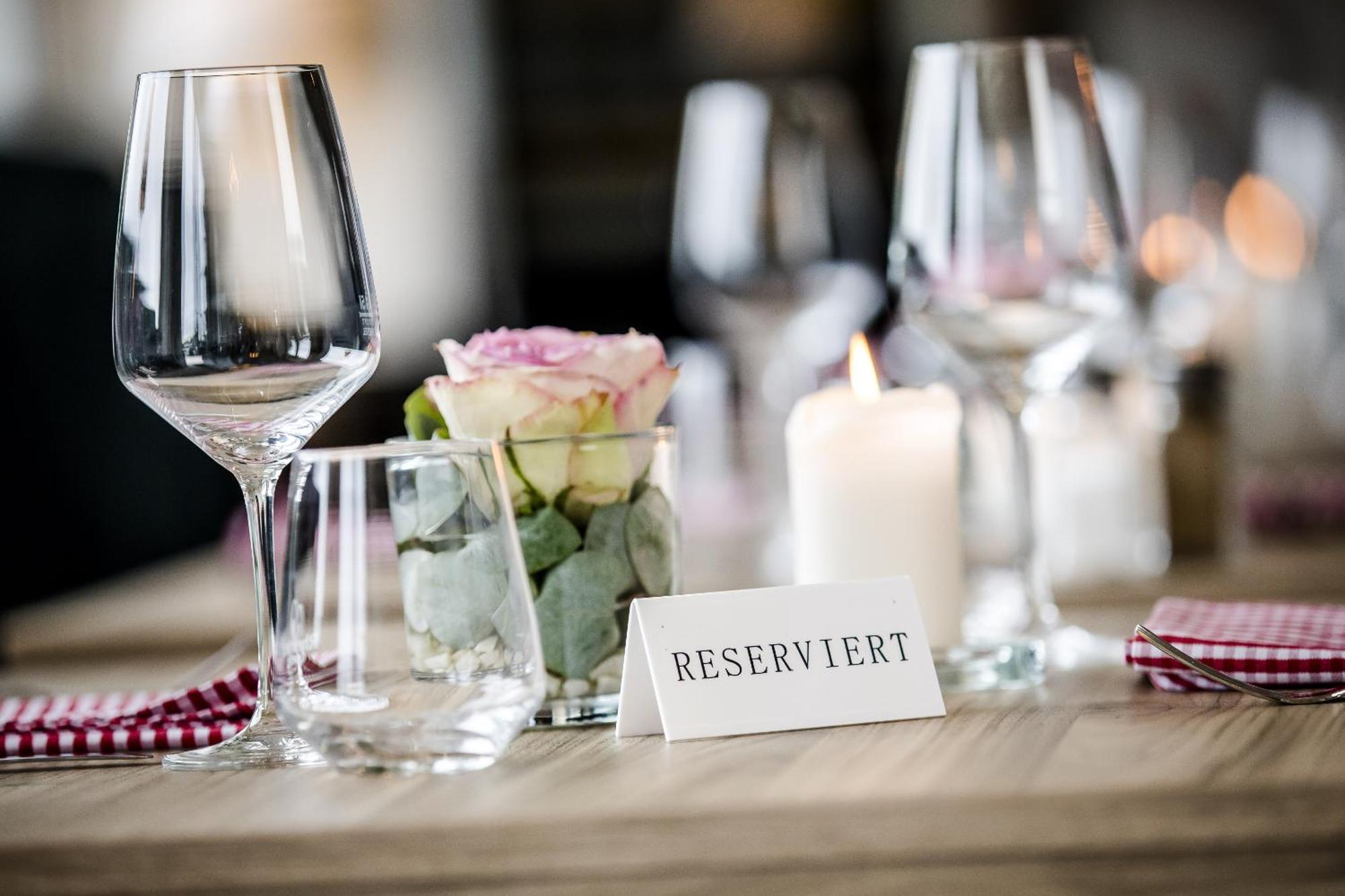 Hotel Faehrhaus Km734 Dusseldorf Ngoại thất bức ảnh