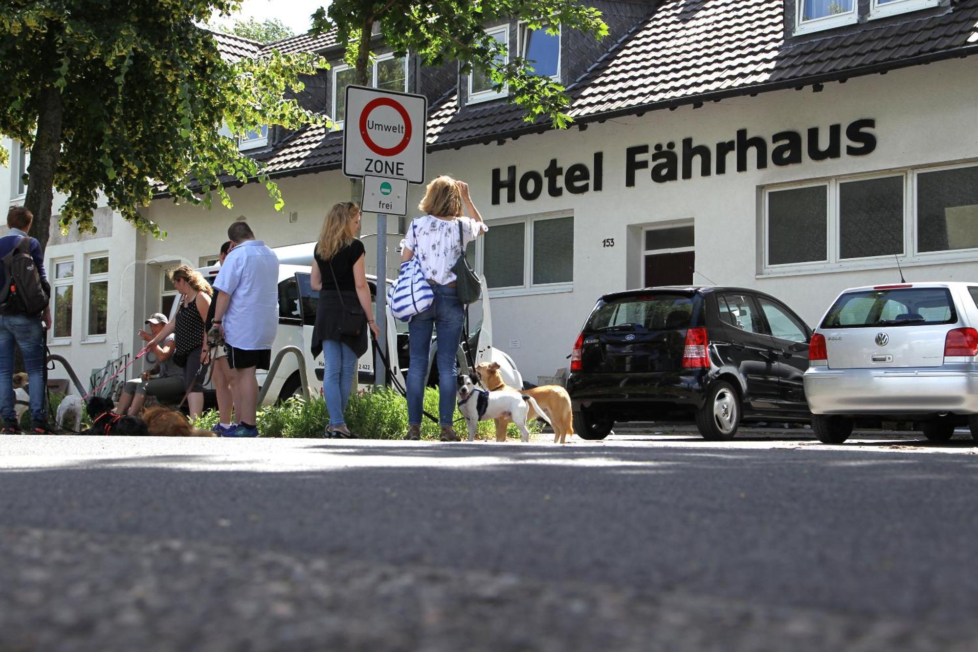 Hotel Faehrhaus Km734 Dusseldorf Ngoại thất bức ảnh