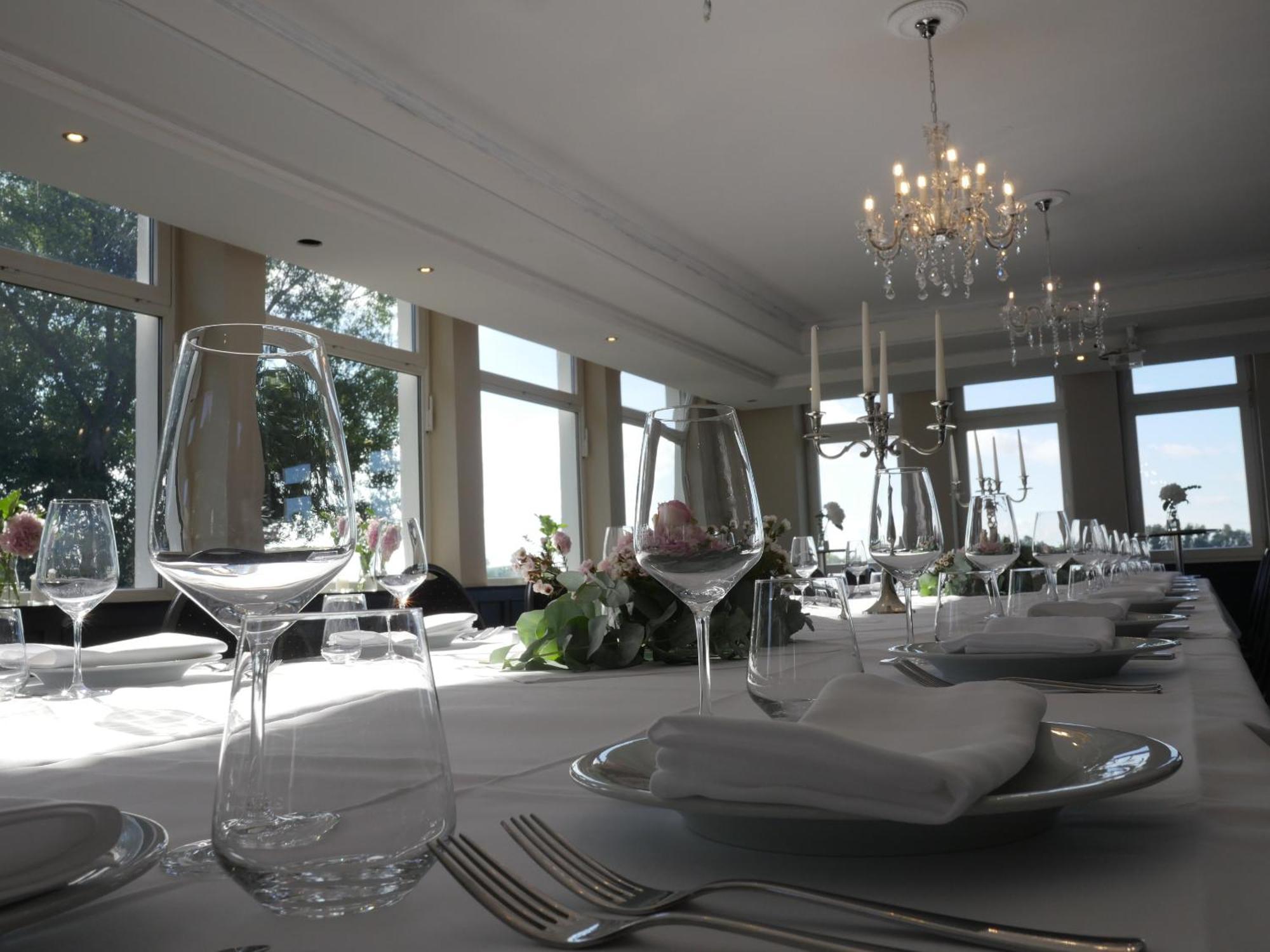 Hotel Faehrhaus Km734 Dusseldorf Ngoại thất bức ảnh
