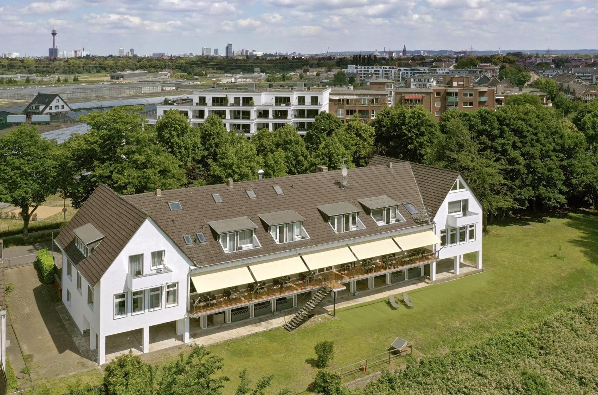 Hotel Faehrhaus Km734 Dusseldorf Ngoại thất bức ảnh